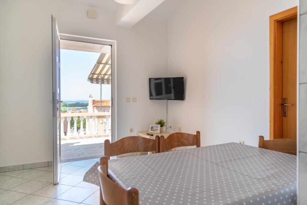 Rasin Apartments Pakoštane Eksteriør bilde